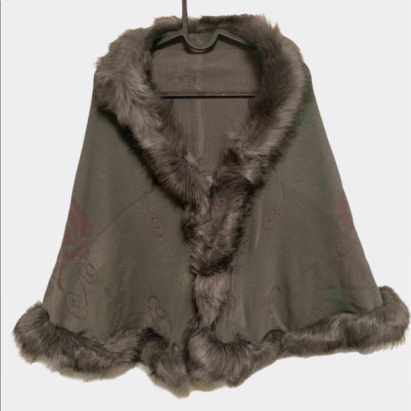 Shawl - Picture 3 of 4